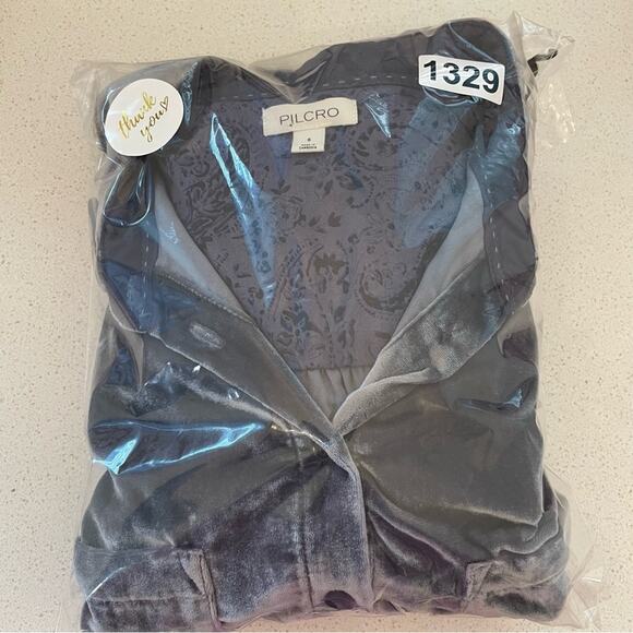 Anthro Pilcro Hadley Velvet Top - Picture 7 of 7